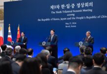 한일중 정상회의 정례화…인적교류 등 6대 분야 협력 강화