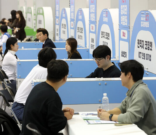 육아기 근로시간 단축, 휴직급여 대폭 확대…“저출생 대응에 집중”