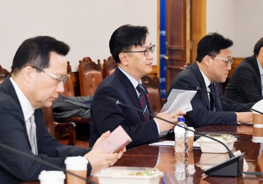 정부, 가용수단 총동원 금융·외환시장 안정적 관리에 최선