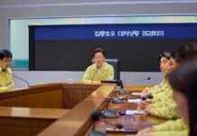 이 대통령, 집중호우 대처 긴급 점검…”모든 자원과 행정력 총동원”