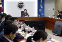 이 대통령 “폭염 극심…국민 건강·재산 지키는데 가용 행정력 총동원”