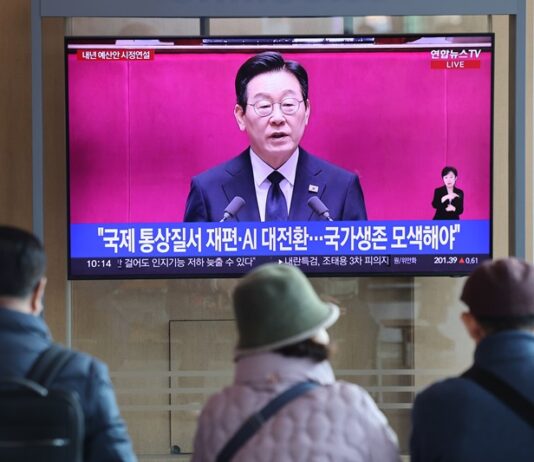 이 대통령 “AI 고속도로 구축해 도약과 성장의 미래 열어야”