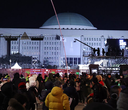 “12·3 비상계엄 항거 시민 예우”…대통령 직속 ‘빛의 위원회’ 설치