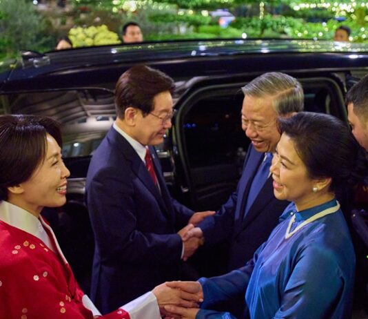청와대 “베트남 신 지도부와 정치적 신뢰 확보…인프라·에너지 협력 고도화”